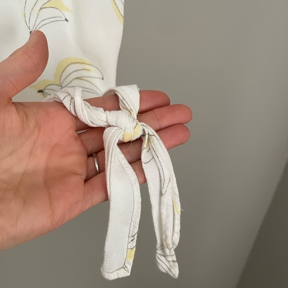 Lauren Conrad Blouse - Picture 4 of 4